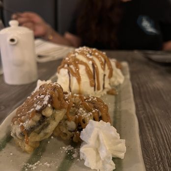 Ke uH - Boca Raton - Oreo tempura with vanilla ice cream - Asian Fusion Near Me - Boca Raton, Florida