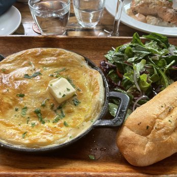 A'Bouzy - Seafood pot pie - Champagne Bars Near Me - Houston, Texas A'Bouzy - Seafood pot pie - Champagne Bars Near Me - Houston, Texas