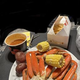 Snow crab . Gumbo soup and fries