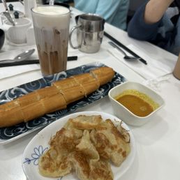 Rotti with curry sauce & Chinese fried donut Rotti with curry sauce & Chinese fried donut