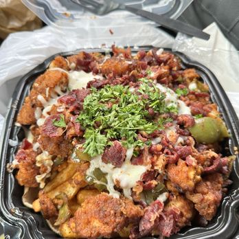 Peepo's Subs & Shawarma - Canton - Afrikano Fries with crispy chicken - Sandwiches Near Me - Canton, Michigan