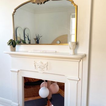 Dreamers By DW - Fireplace in bedroom - Bed & Breakfast Near Me - Wilmington, North Carolina Dreamers By DW - Fireplace in bedroom - Bed & Breakfast Near Me - Wilmington, North Carolina