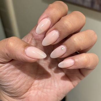 Maison Nail Spa - So pretty but a bit expensive - Nail Salons Near Me - Pasadena, California