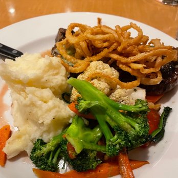 Meadowlark Restaurant - Flank steak w/mashed potatoes and veggies - New American Near Me - Dayton, Ohio Meadowlark Restaurant - Flank steak w/mashed potatoes and veggies - New American Near Me - Dayton, Ohio