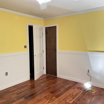HandyDan - New trim and wainscoting,
Fresh paint - Handyman Near Me HandyDan - New trim and wainscoting,
Fresh paint - Handyman Near Me