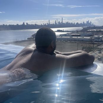 SoJo Spa Club - Saunas Near Me - Edgewater, New Jersey