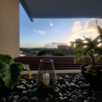 Solera - Lounges Near Me - Honolulu, Hawaii Solera - Lounges Near Me - Honolulu, Hawaii