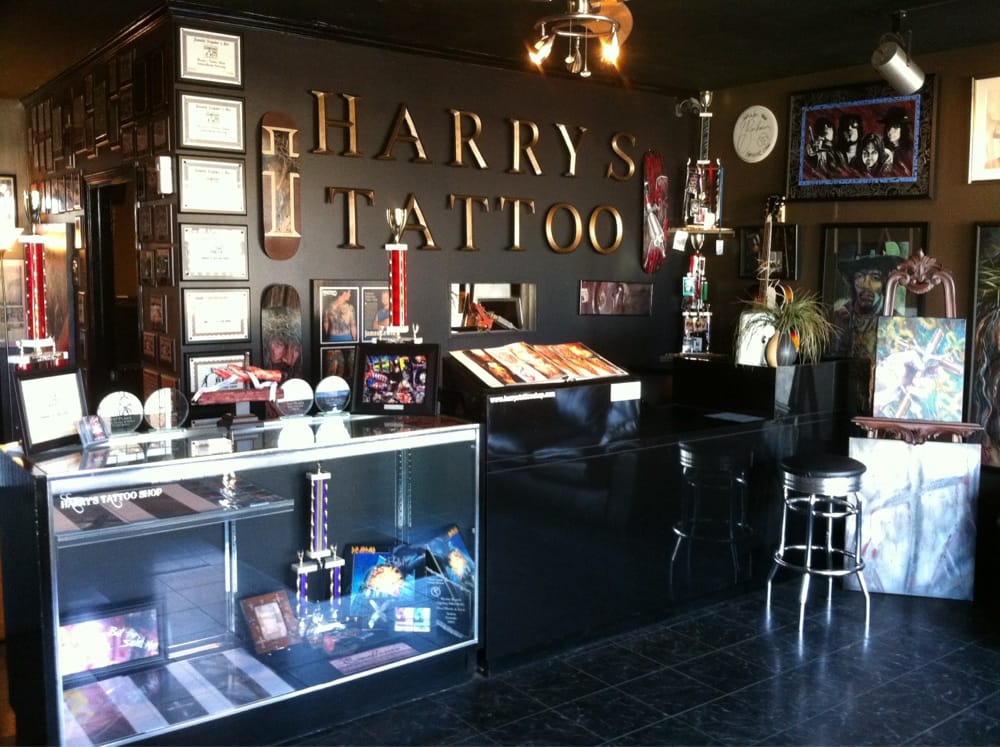 Harry's Tattoo Shop Logo