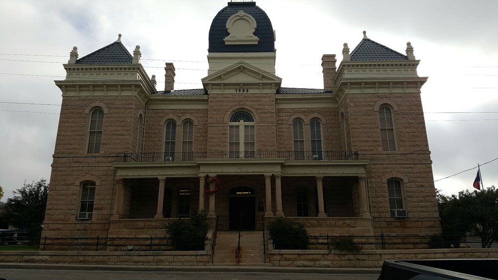 CROCKETT COUNTY COURT HOUSE 907 Avenue D, Ozona, Texas Courthouses
