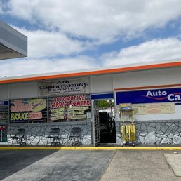Exterior outside entrance of Long Beach 76 Auto Repair - Front of shop - Long Beach, California Exterior outside entrance of Long Beach 76 Auto Repair - Front of shop - Long Beach, California