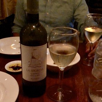 Carmelina's - Italian Near Me - Boston, Massachusetts
