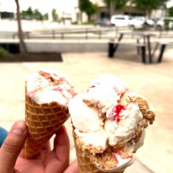 La Ola Pop Shop - Strawberry Cheesecake on a cone