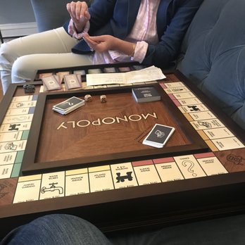 Bellwether House - Vintage Monopoly during tea. - Bed & Breakfast Near Me - Savannah, Georgia