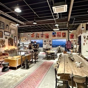 Venga - Inside - Cafes Near Me - Study Butte-Terlingua, Texas Venga - Inside - Cafes Near Me - Study Butte-Terlingua, Texas