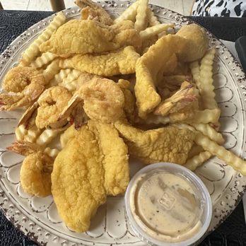 Bayou Delight Restaurant - 1/2 shrimp / Fish platter - Seafood Near Me - Houma, Louisiana Bayou Delight Restaurant - 1/2 shrimp / Fish platter - Seafood Near Me - Houma, Louisiana