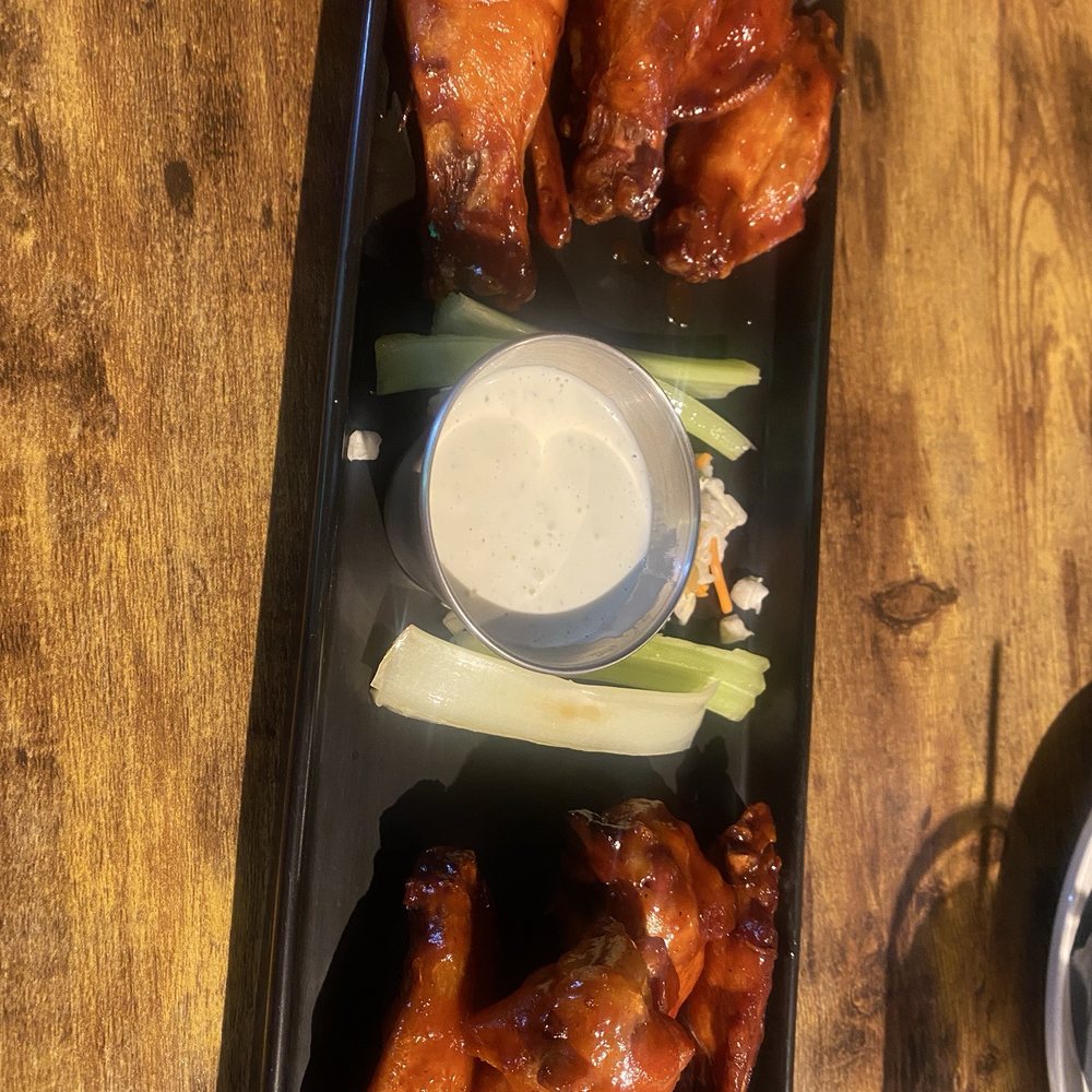 Big Machine Distillery & Tavern - BBQ Clayton James Whiskey Wings - Distilleries Near Me - Nashville, Tennessee