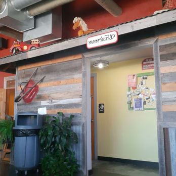 Lucky Duck Cafe - Restrooms - American Near Me - Taylor, Texas