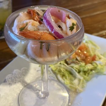 Islote Beach Restaurant - Cocktail de camarones - Seafood Near Me - Arecibo, Puerto Rico