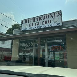 Chicharrones El Guero - Entrance