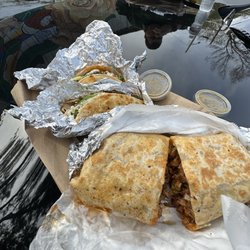 Taqueria Los Mexicanos - Burrito & 2 Tacos