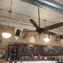 Stela's Ice Cream Shoppe and Coffee House - Inside