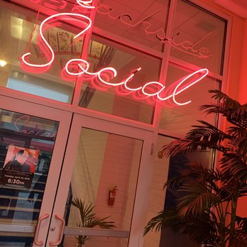 Beachside Social - Cocktail Bars Near Me - Virginia Beach, Virginia Beachside Social - Cocktail Bars Near Me - Virginia Beach, Virginia