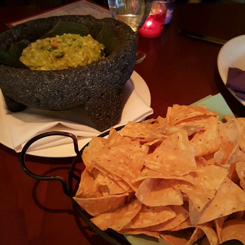 El Vez - Guacamole and chips - Mexican Near Me - Philadelphia, Pennsylvania El Vez - Guacamole and chips - Mexican Near Me - Philadelphia, Pennsylvania