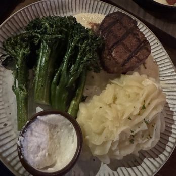 Blackstone Kitchen - Filet mignon - New American Near Me - Corona, California