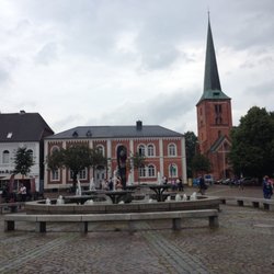 Rhodos - Beschaulicher Marktplatz mitten in Schleswig-Holstein