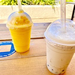 Haha Ramen & Sushi - Fresh Mango Smoothie & Black Milk Tea Boba