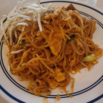 Thai Taste Kitchen - Pad thai - Thai Near Me - Oakland, California