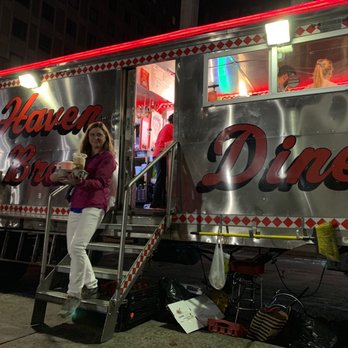 Haven Brothers Diner - Haven Bros Diner truck in downtown Providence - Burgers Near Me - Providence, Rhode Island