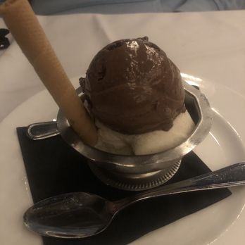 Cafe Santorini - Chocolate and Vanilla Gelato - Italian Near Me - Pasadena, California Cafe Santorini - Chocolate and Vanilla Gelato - Italian Near Me - Pasadena, California