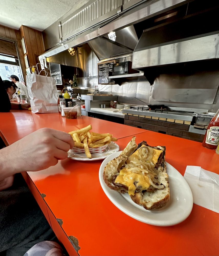 PICCOLOS CHEESESTEAKS HOBOKEN Updated October 2024 82 Photos & 115