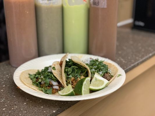 Avenida Cantina by null