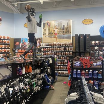 DICK'S Sporting Goods - Sporting Goods Near Me - Gilbert, Arizona
