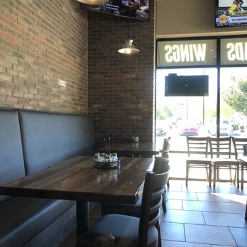 Johnny's Pizza - Wake Forest - Dining area - Pizza Near Me - Wake Forest, North Carolina
