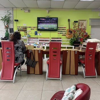 Cudahy Nailspa - Nail Salons Near Me - Cudahy, California