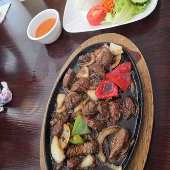 K5 Pho & Rolls - Shaken beef plate - Vietnamese Near Me - Los Angeles, California K5 Pho & Rolls - Shaken beef plate - Vietnamese Near Me - Los Angeles, California