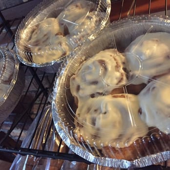 JJ's Cafe - Cinnamon Rolls - Cafes Near Me - Old Station, California