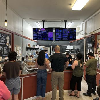 Ron's Gourmet Ice Cream - Ice Cream & Frozen Yogurt Near Me - Dedham, Massachusetts