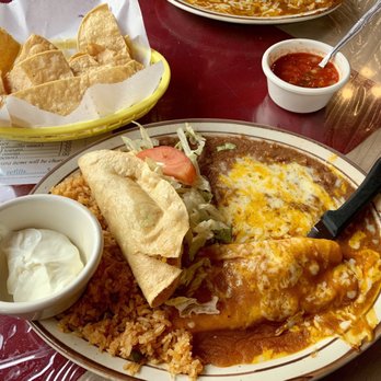 El Farolito - Mexican Combo - Mexican Near Me - Placentia, California El Farolito - Mexican Combo - Mexican Near Me - Placentia, California
