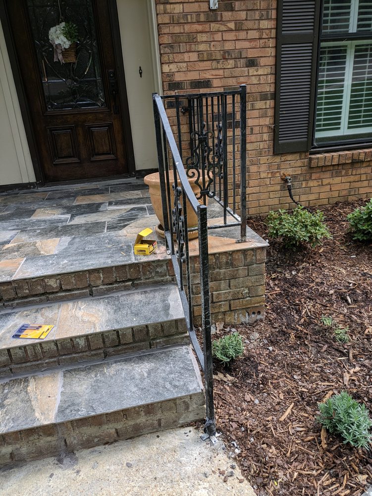 Slide of THA House Dr