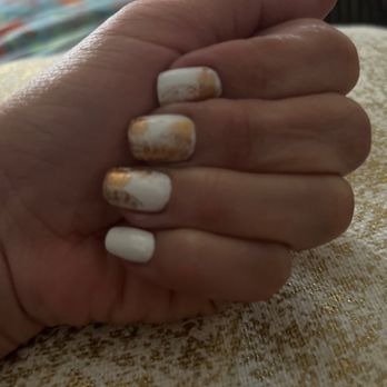Modern Nails & Spa - Nails Fill - Nail Salons Near Me - Whittier, California