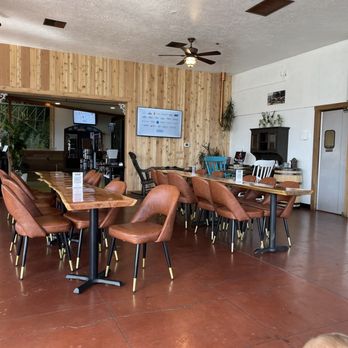 High Steel Beer - Main dining area - Breweries Near Me - Shelton, Washington High Steel Beer - Main dining area - Breweries Near Me - Shelton, Washington