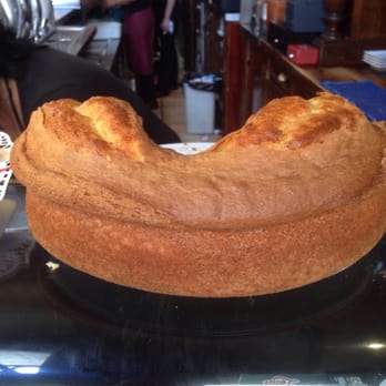La Taberna de Baco - Bizcocho casero - Tapas Bars Near Me - Madrid, M