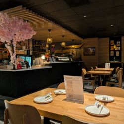 Sumo Asian Kitchen - Restaurant interior