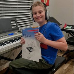 Jam With Jimmi T - Jay is always smiling at piano class