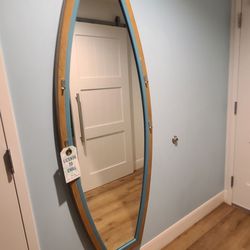 Margaritaville Hotel - Loved the surf mirror