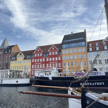 Nyhavn - Landmarks & Historical Buildings Near Me Nyhavn - Landmarks & Historical Buildings Near Me
